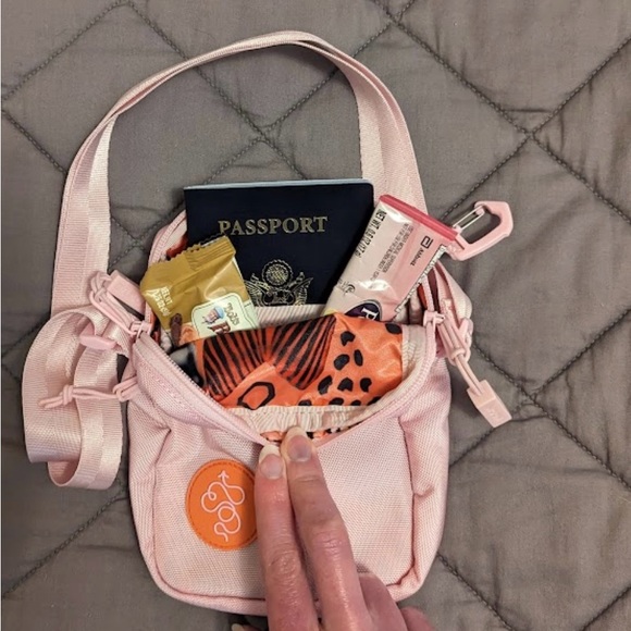 Baboon to the moon b2tm sling bag - Picture 5 of 7